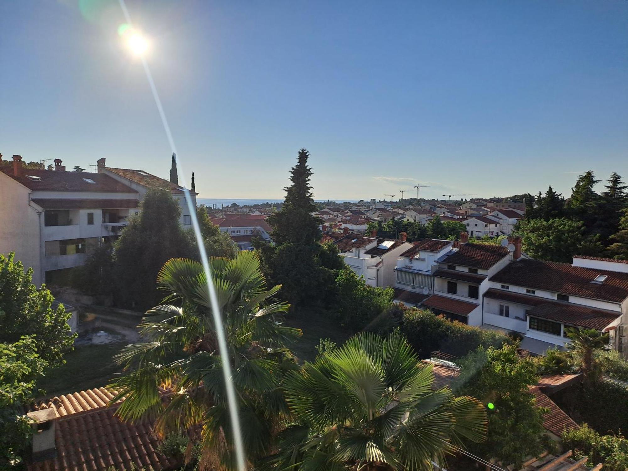 N & V * Porec
