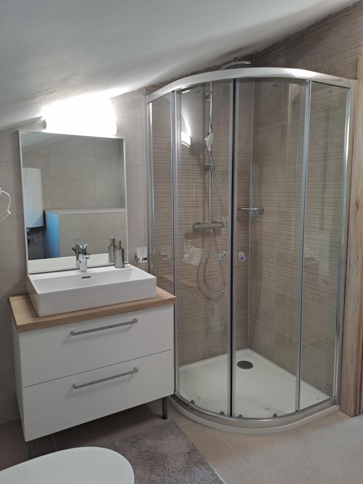 N & V Apartman *
