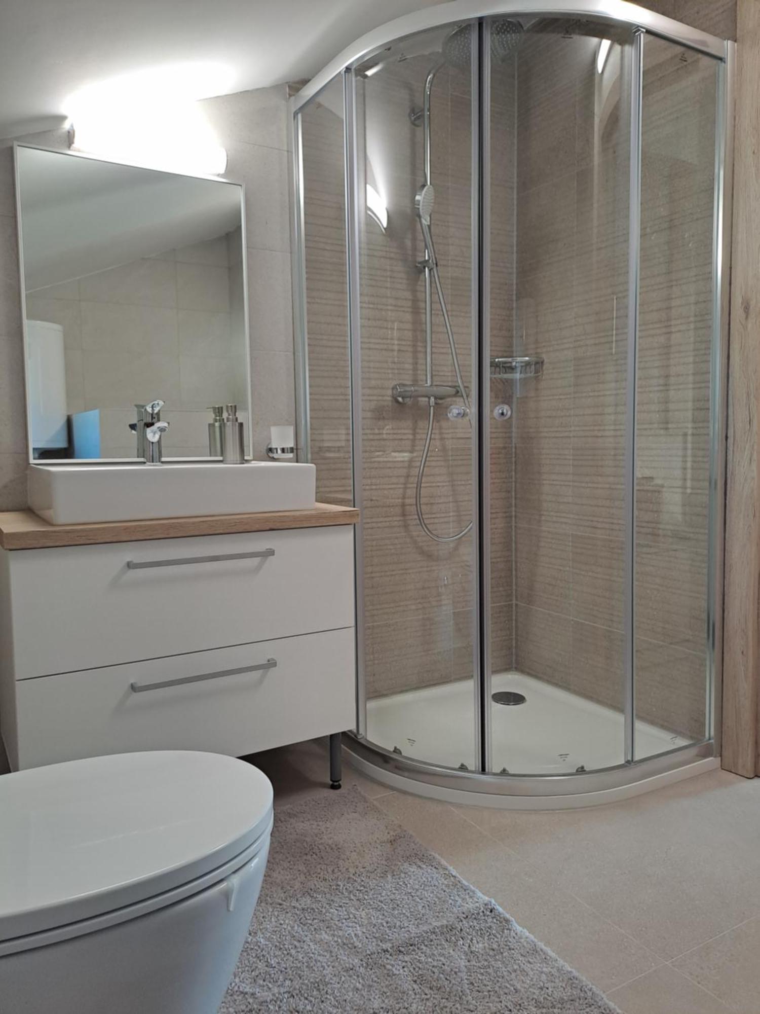N & V Apartman *