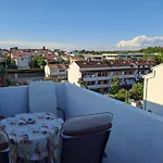 Apartments N & V